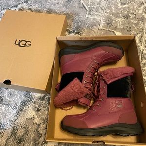 Ugg Adirondack 3 size 7 women’s new in box